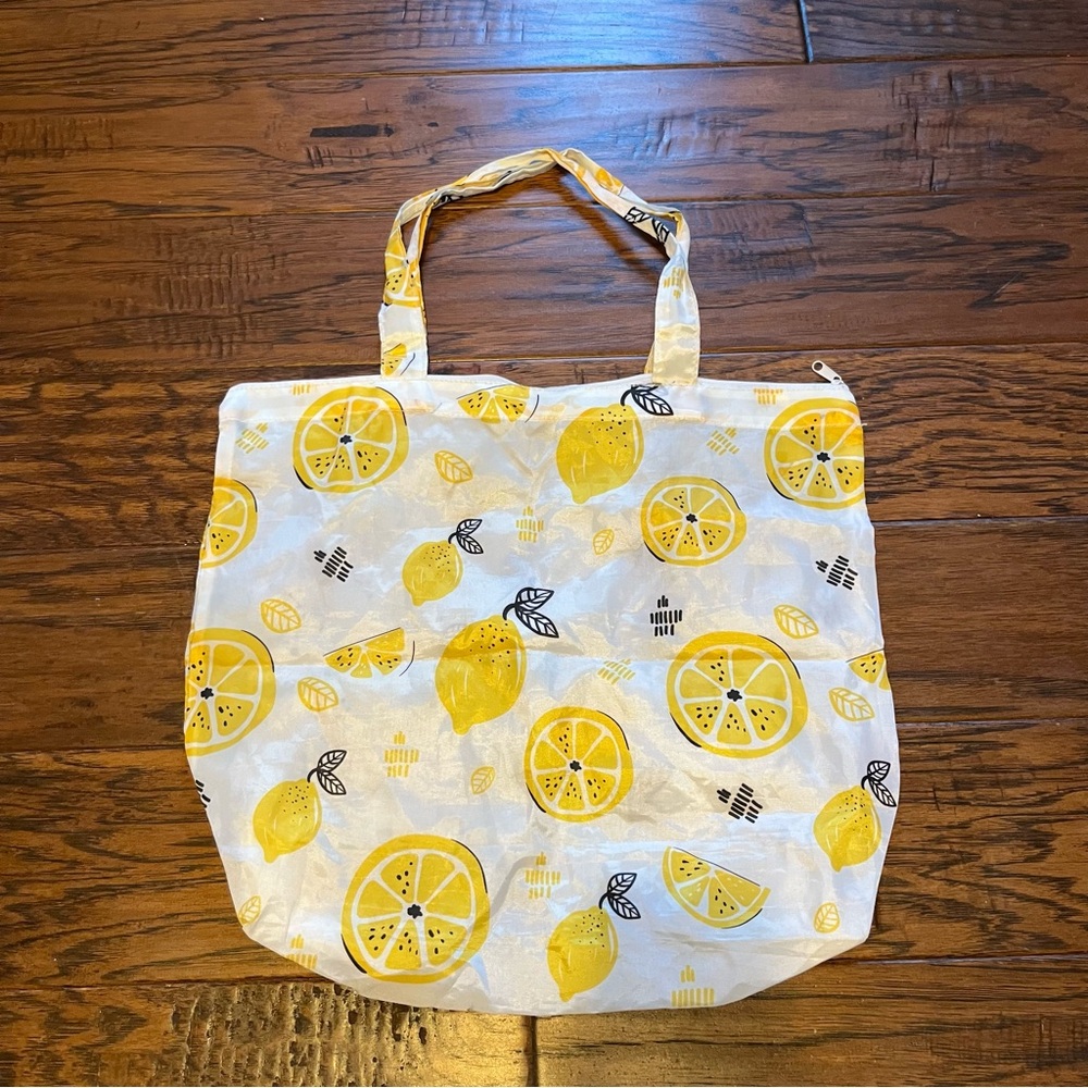 Lemon Print Tote Bag - White and Yellow